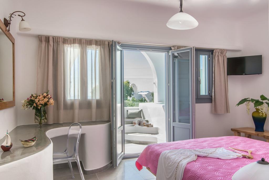 Aspronisi Luxury Villa With Caldera View เมกาโลคอรี ห้อง รูปภาพ