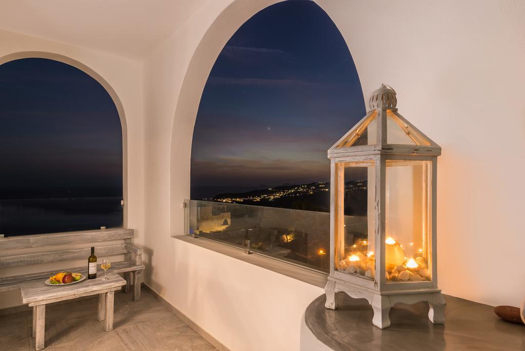 Aspronisi Luxury Villa With Caldera View เมกาโลคอรี ภายนอก รูปภาพ